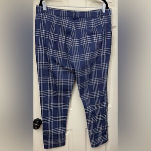 Navy & White Plaid Cropped Capri Pants. Size 2X